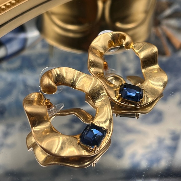 🆕 OSCAR DE LA RENTA 🧿 NWOT Gold Sculptural Stone "O" Shaped Hoops - Picture 6 of 14